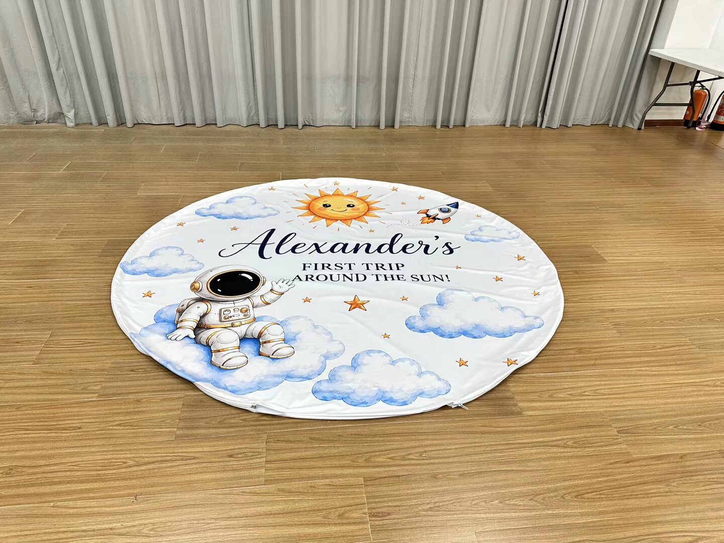 Custom Round Repeating Logo Photography Banner
