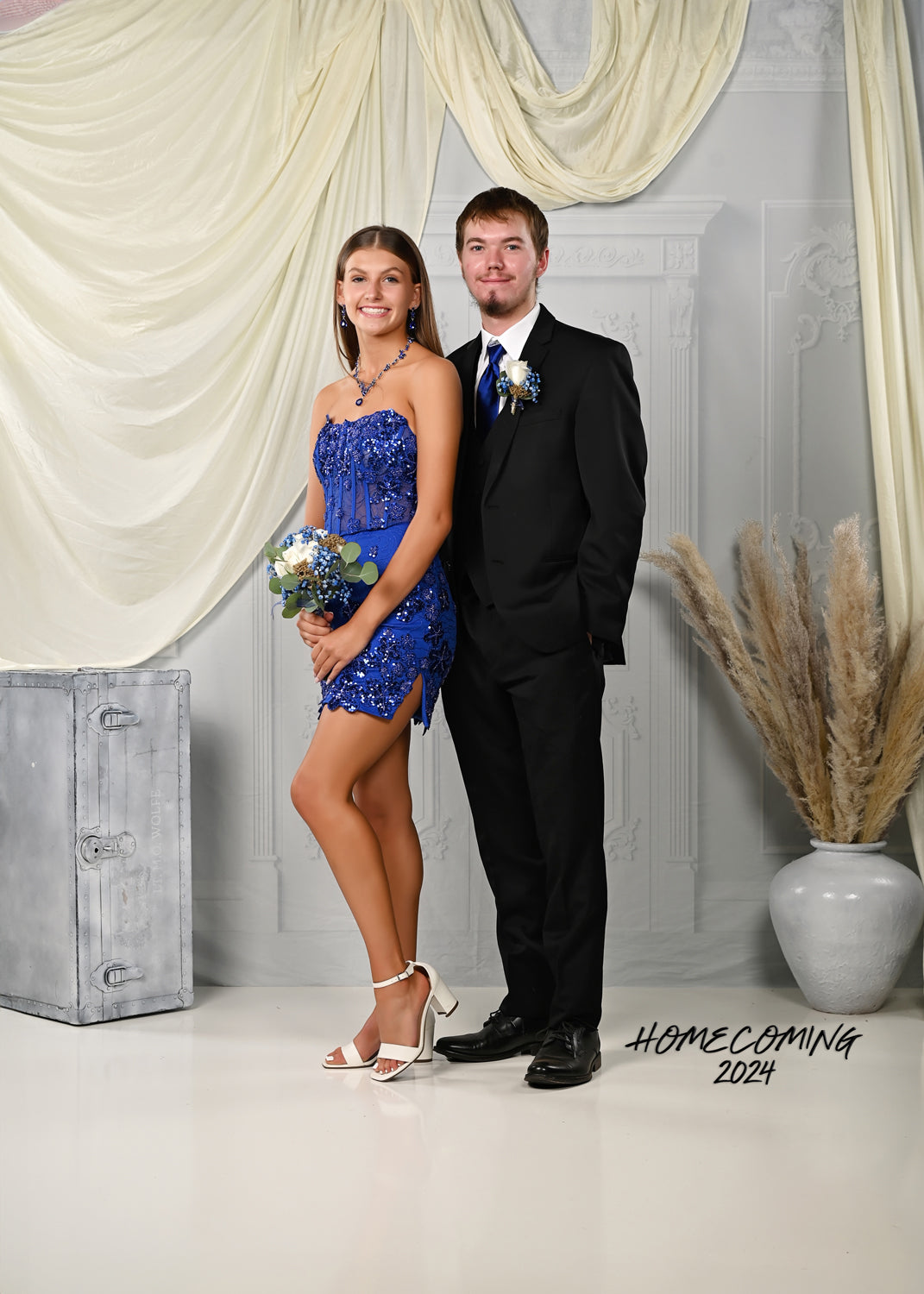 Classic Room White Wall Door Photography Backdrop SHU001