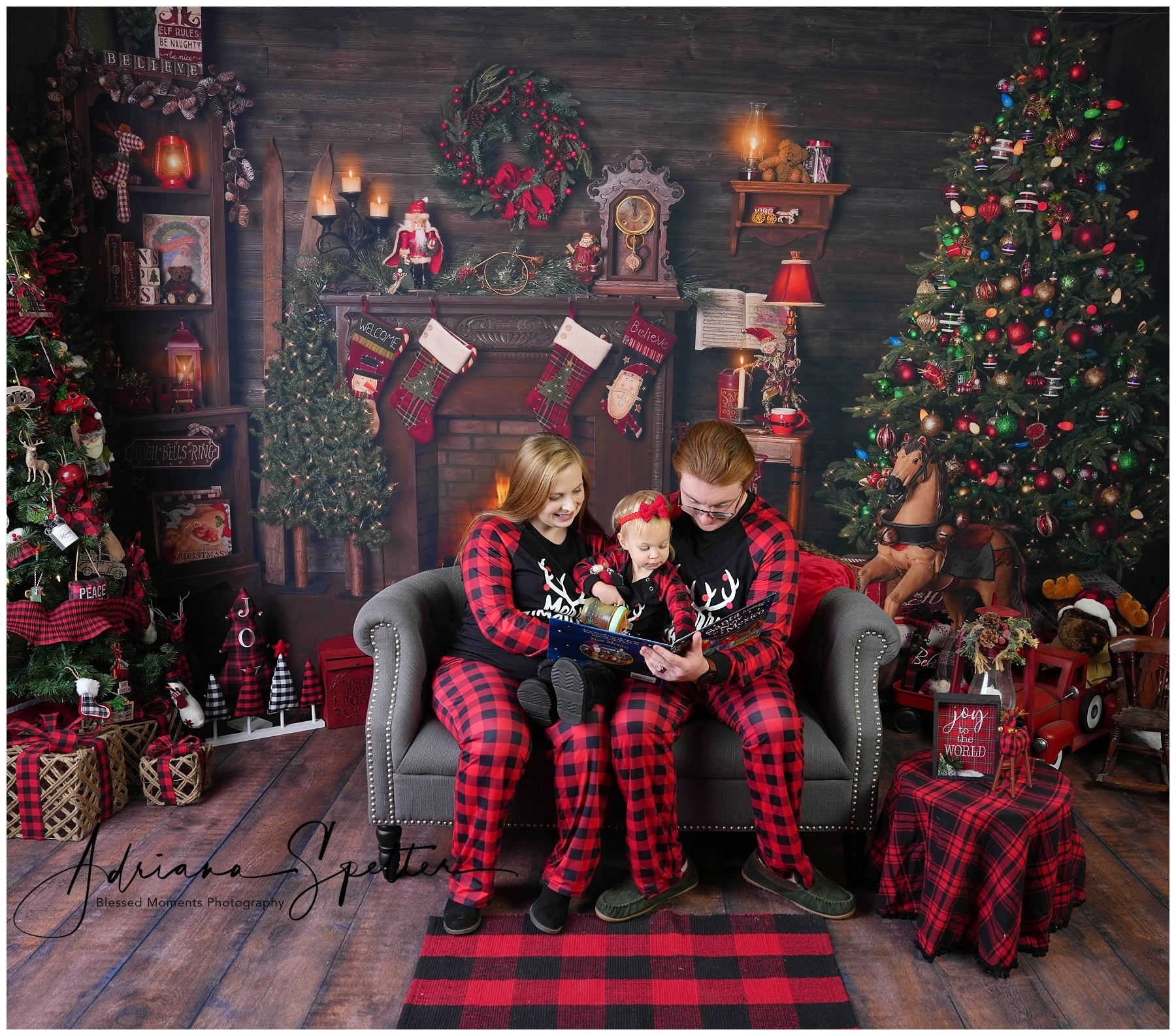 Christmas Backdrop Wood House Fireplace Stockings Christmas Photo Backdrop MRR10-52