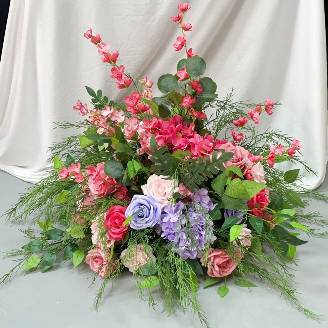 Spring Garden Floral Centerpiece with Hydrangea & Wild Greenery ADFC-116