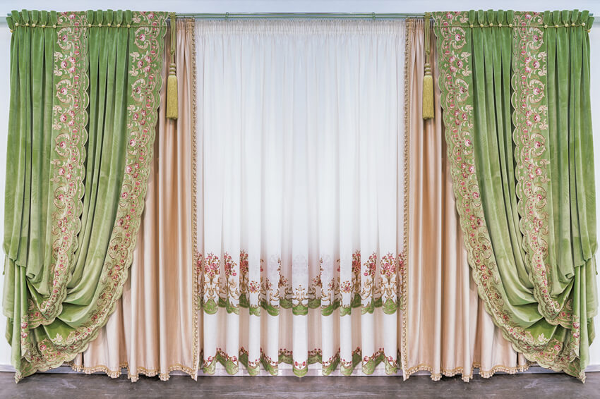 Classical Embroidery Curtain Wedding Party Backdrop M6-29