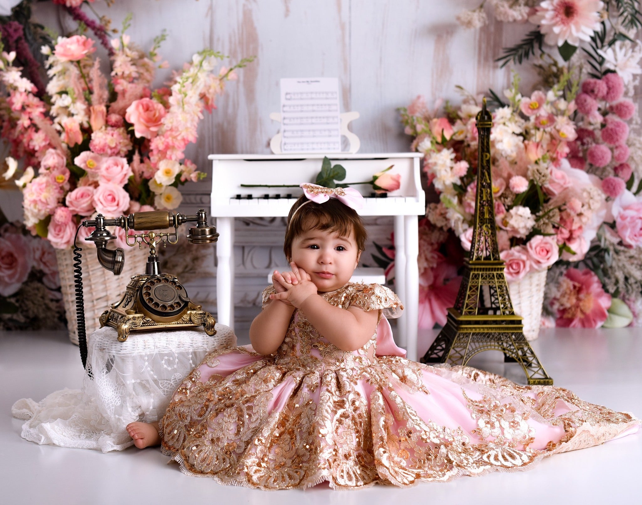 Vintage Backdrop Classic Frame Flower Garland Vintage Wall Backdrop MRR9-19