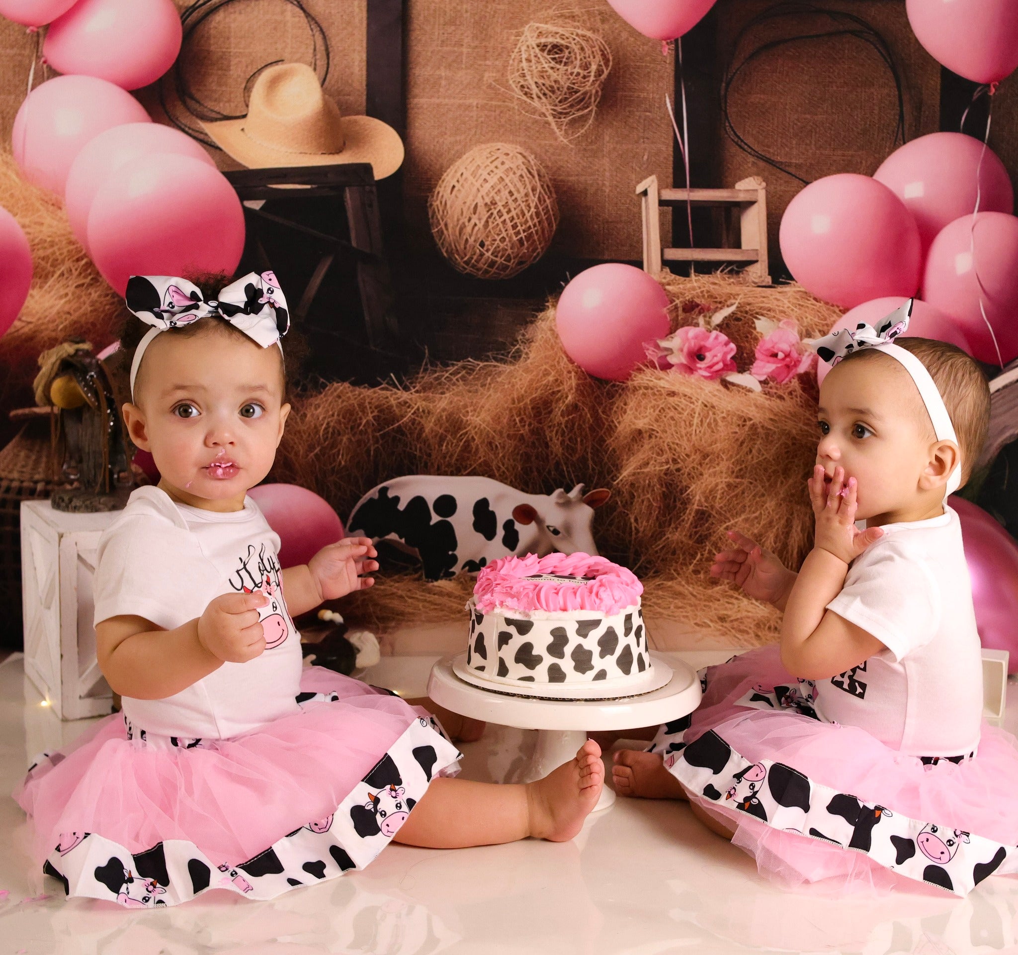 Cowgirl Backdrop Ideas Rustic Barn Pink Balloons Children Backdrops MRR9-87
