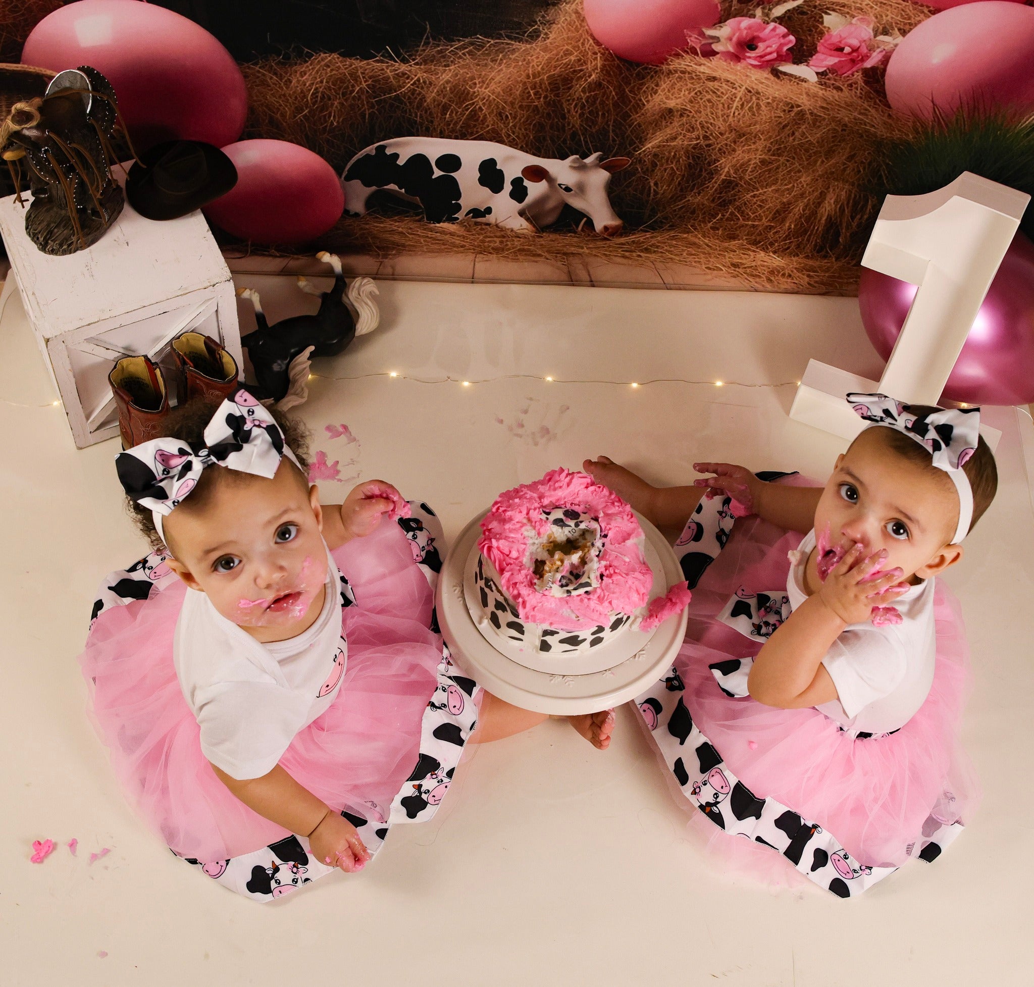 Cowgirl Backdrop Ideas Rustic Barn Pink Balloons Children Backdrops MRR9-87