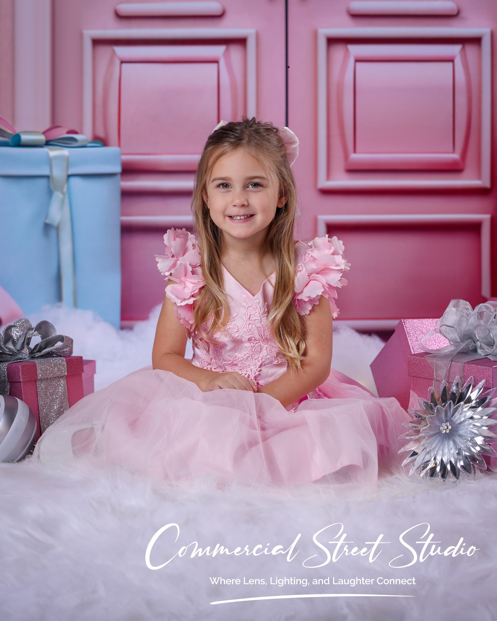 Pink Christmas Backdrop Pink Door Bow Garland Christmas Backdrop MRR9-70