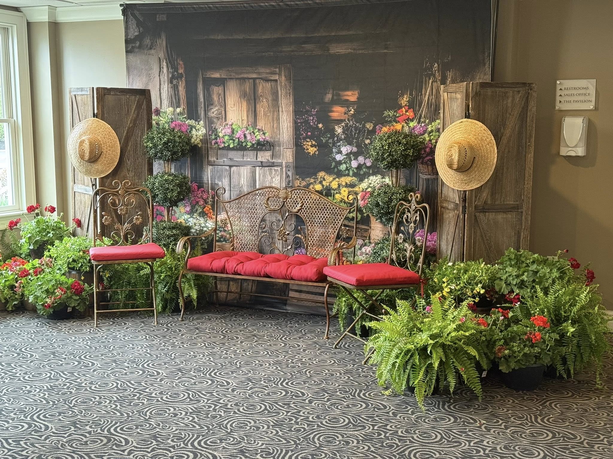 Spring Backdrops Rustic Flower Market Wooden Door Backdrop LXX2-63