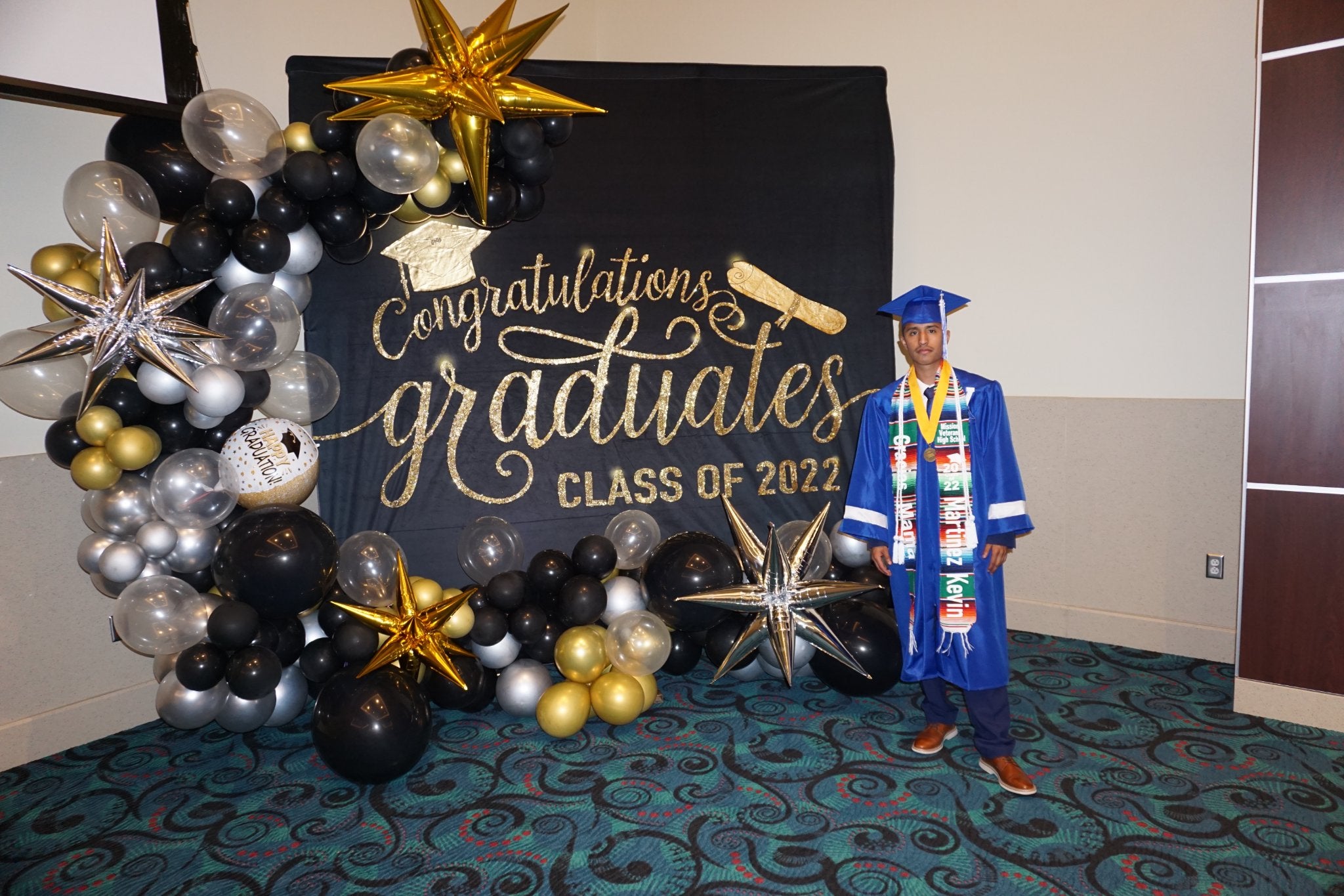 Graduation Congratulations Gold and Black Class Of 2025 Photo Backdrop SH-253