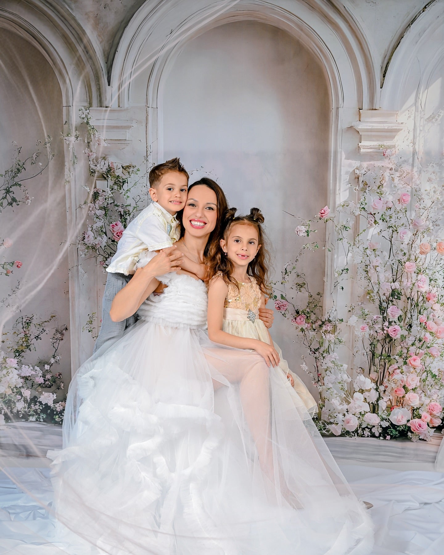 Mothers Day Backdrop Blooming Pink Roses Archway Backdrop GQ2-183