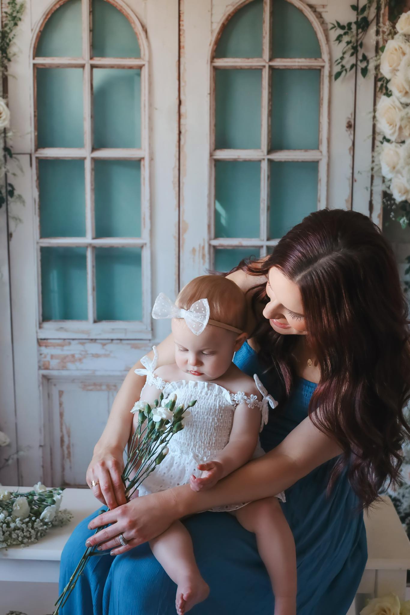 Spring Floral Backdrop White Roses Vintage Door Flowers Spring Backdrop MRR9-1